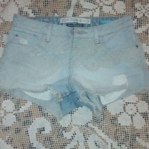 Zara Trafaluc Jean Embroidered shorts